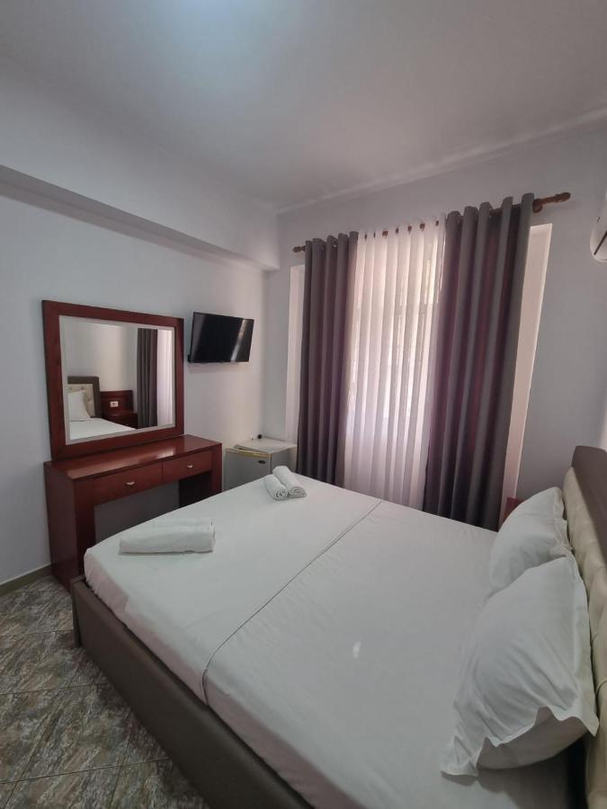 Ideal Apartments & Rooms Саранде Екстериор снимка